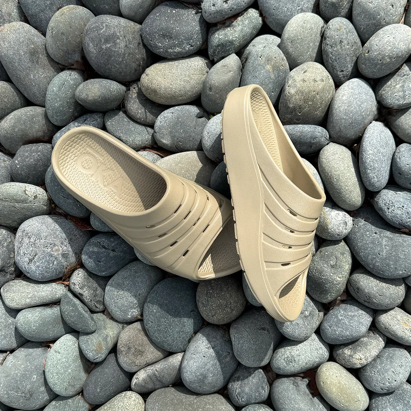 Recovery Slide, Roasted Oolong Tan